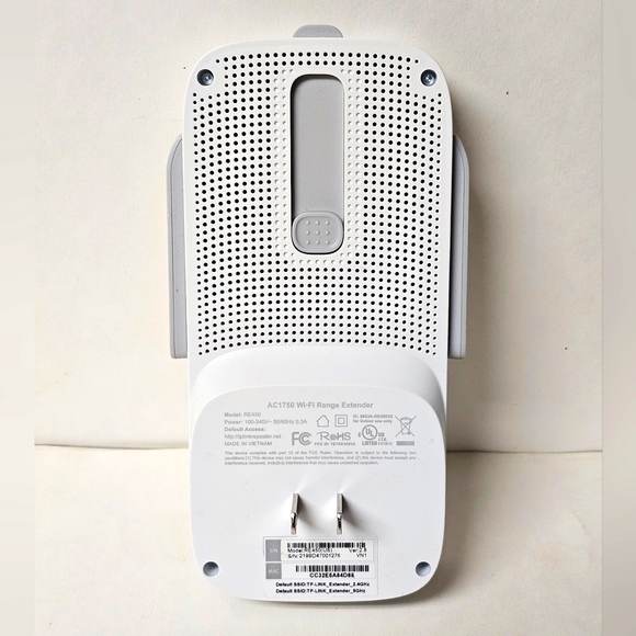 TP-Link Wi-Fi Range Extender - Picture 2 of 3